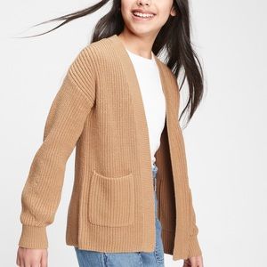 Gap kids carmel open cardigan with pockets. Size large
